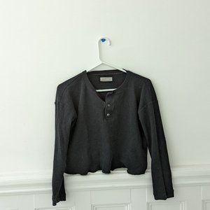 EVERLANE Organic Cotton Waffle Henley in Washed Black